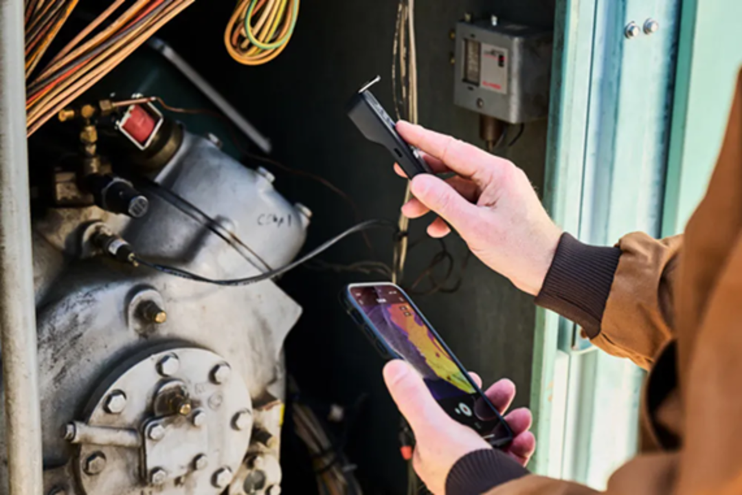 Flir Edge Pro Wireless 160 &times; 120 Thermal Camera For iOS&reg; and Android image 1